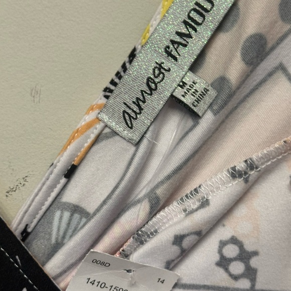 NWT Y2K Era Almost Famous Pop Art Bodycon Midi Dress - Multicolor Size Medium - Picture 2 of 9